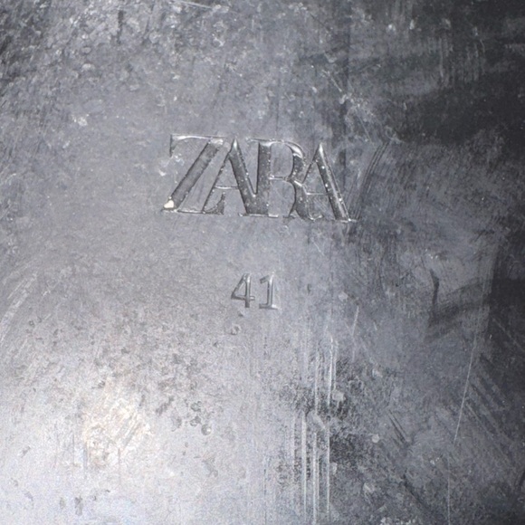 Zara Black Croc-Patterned Sandals - Picture 3 of 5